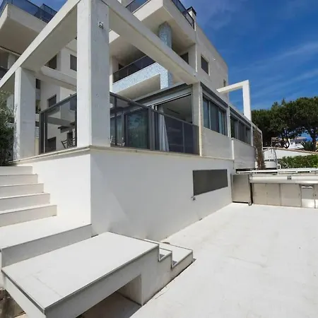 Lujoso A 150 M Del Mar 아파트 *